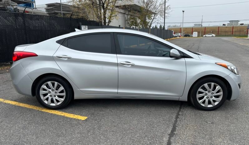 2013 Hyundai Elantra full