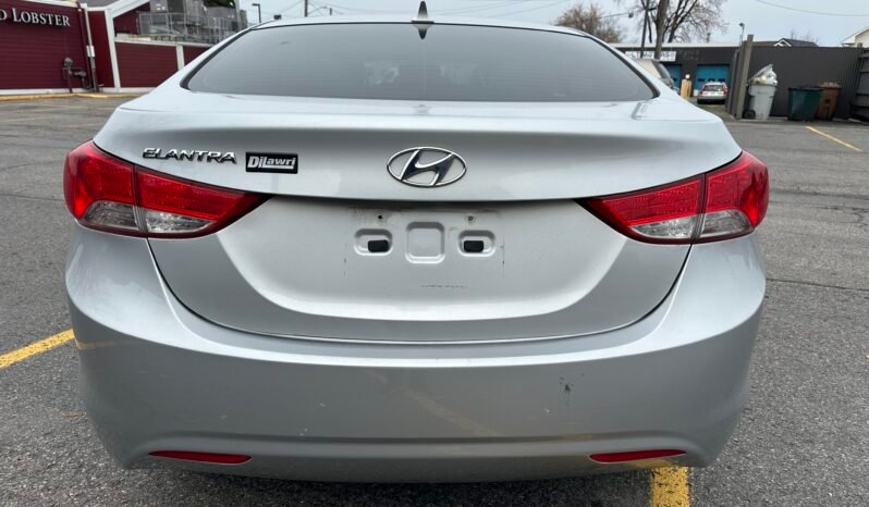 2013 Hyundai Elantra full