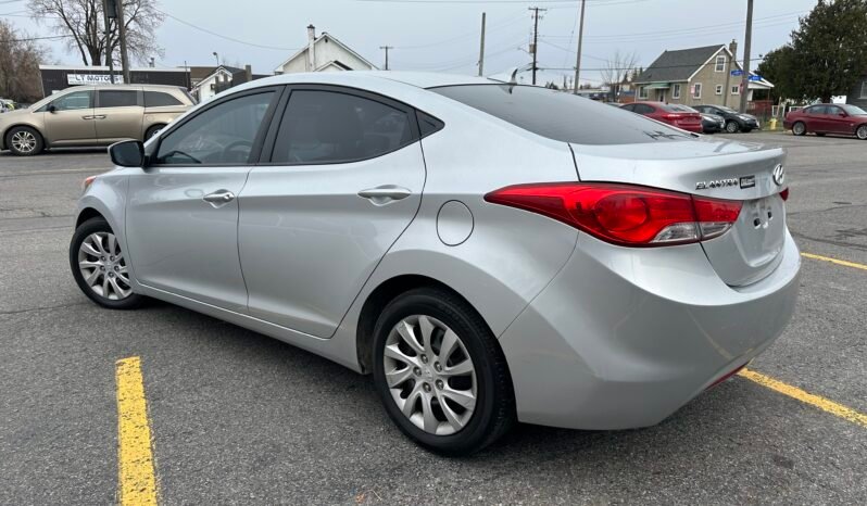 2013 Hyundai Elantra full