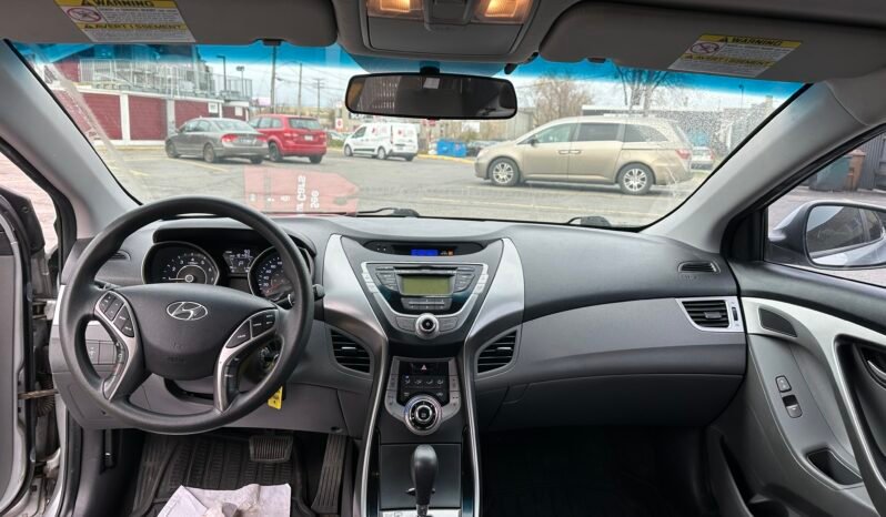 2013 Hyundai Elantra full