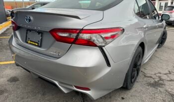 2018 Toyota Camry Hybrid SE full