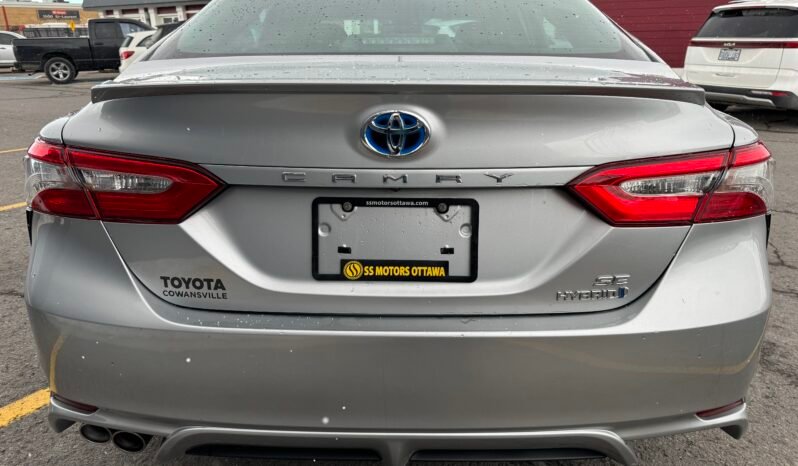 2018 Toyota Camry Hybrid SE full