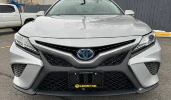 2018 Toyota Camry Hybrid SE full