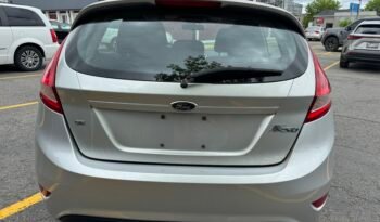 2013 Ford Fiesta SE full