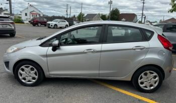 2013 Ford Fiesta SE full